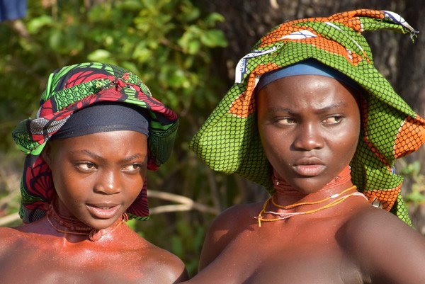 Proud Nguendelengo girls in Angola.