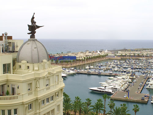 Study Spanish and homestays in Alicante.
