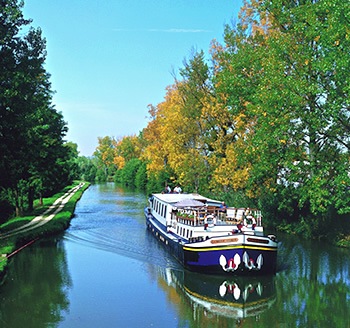 Barge vacations during autumn in France are a treat.