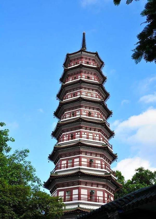 Pagoda of the Six Banyan Trees.