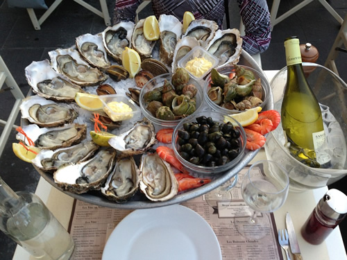 Oyster platter at a typical restaurant in Nice, France.
