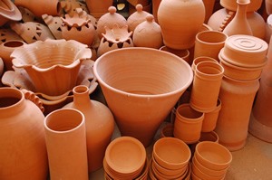 Terra cotta objects in a pottery atelier.