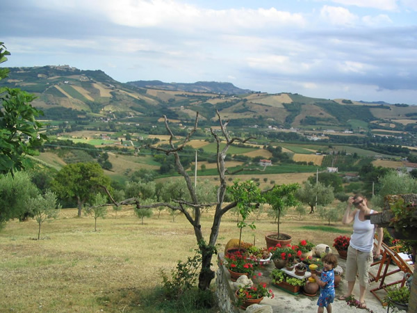 Accommodation and gardens at Vento di Rose in Le Marche, Italy.