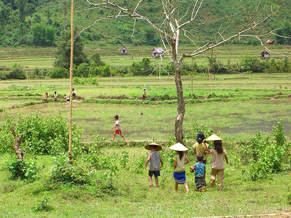 Kids at play in Ban An.