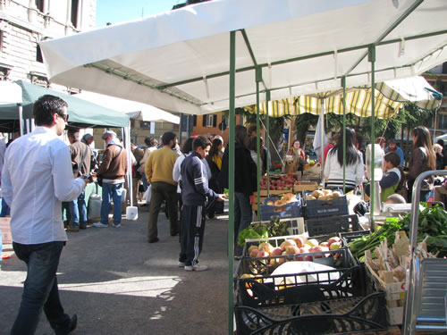 Local market encourage green living.