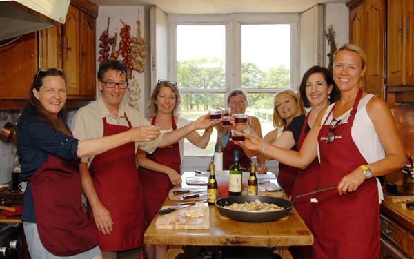 A class at a cooking school in France.