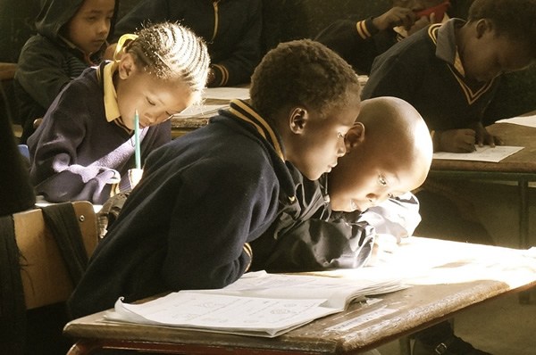 Students taught English in Africa.