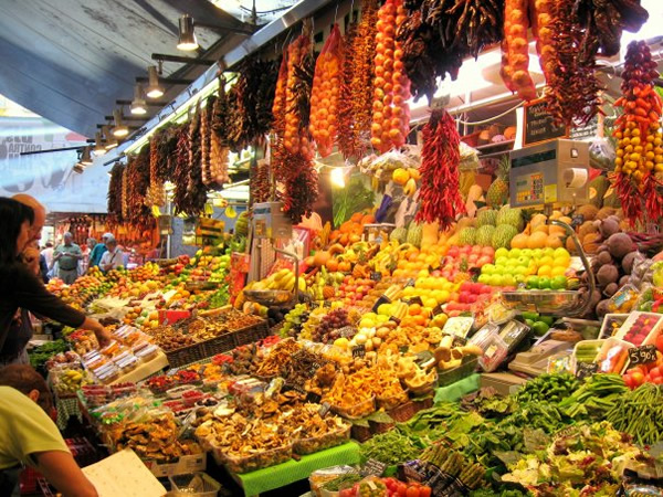 As an au pair you can shop at a market, here in Barcelona.