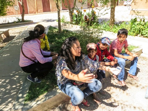 Volunteers working with rural children in Bolivia.