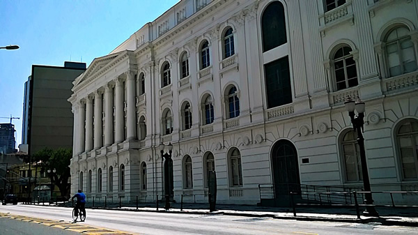 Get a Fulbright and study in universities such as this one in Brazil
