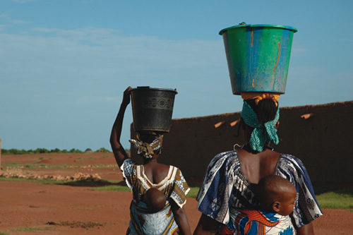 Women Carry Water in Niger