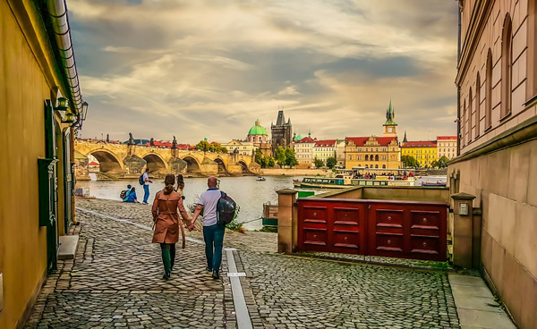 A couple in love in  Prague