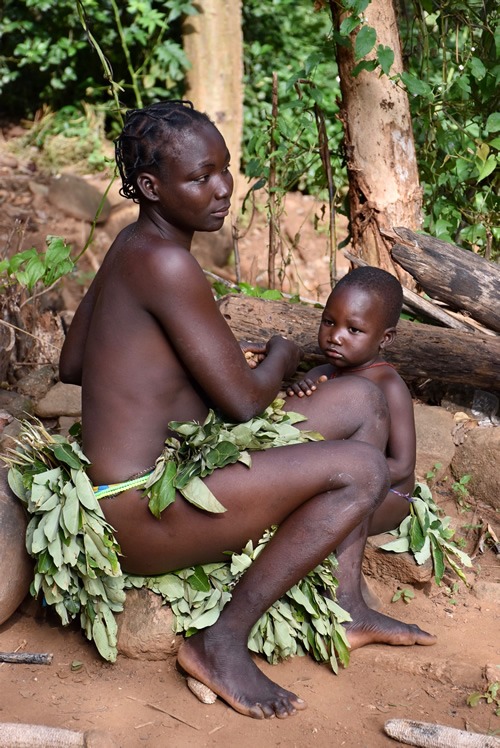 Young Dupa mother with child.