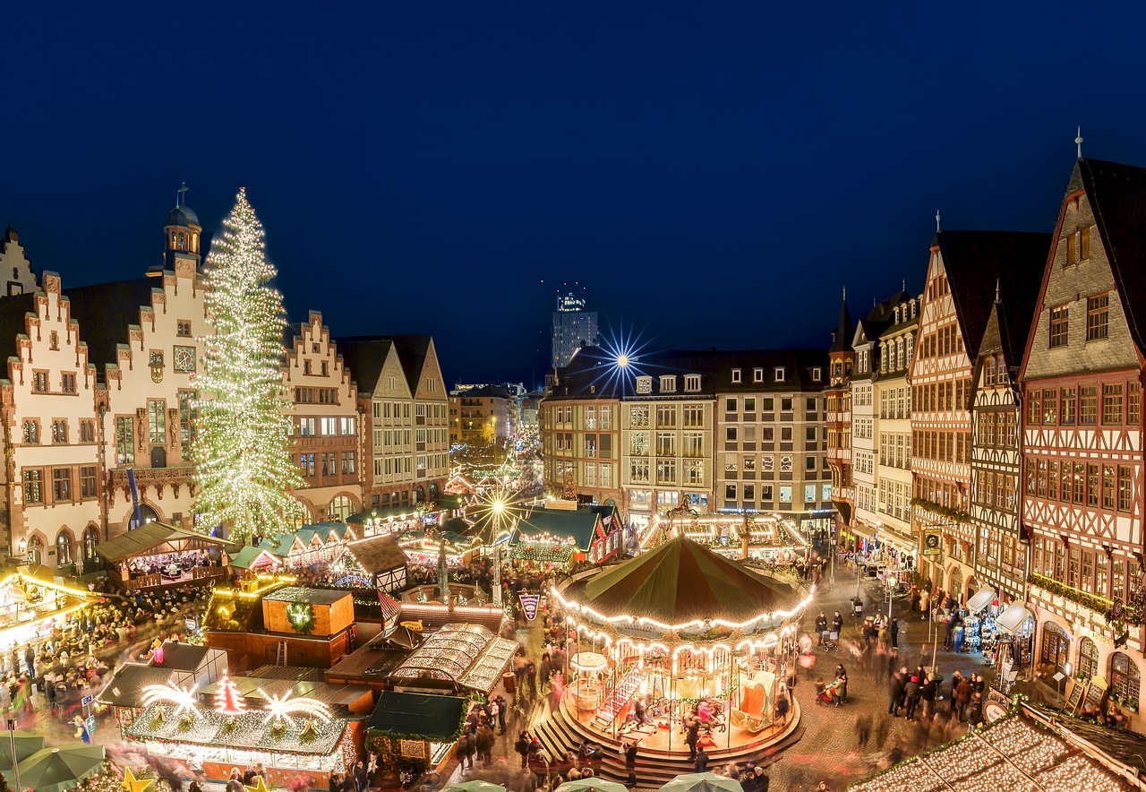 Traditional Christmas market in Frankfurt, Germany.