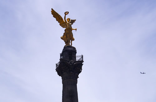 The Angel of Independence in Mexico City holding a laurel symbolizing victory