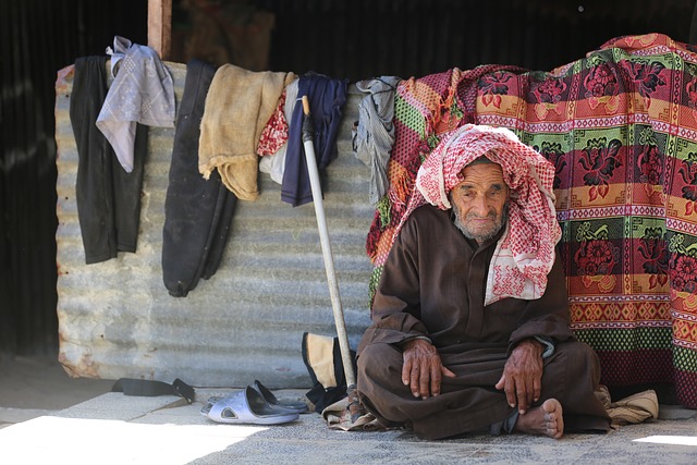 Volunteer in the Palestinian Territories: Older man.
