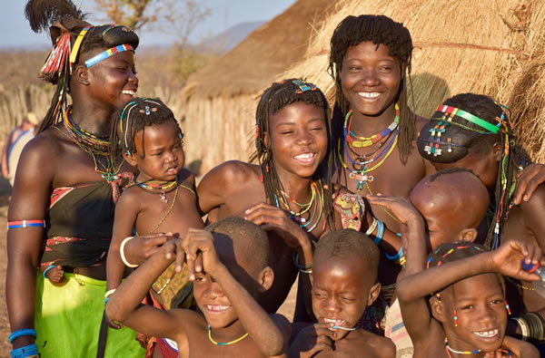 A group of excited Mucawana youngsters in Angola.