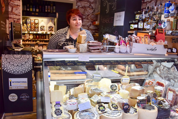 Winning Gligora cheeses at Kvatric market.