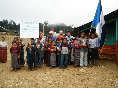 Mette Rouseau volunteering with community with community members of Nuevo Esperanza Santiago Maya