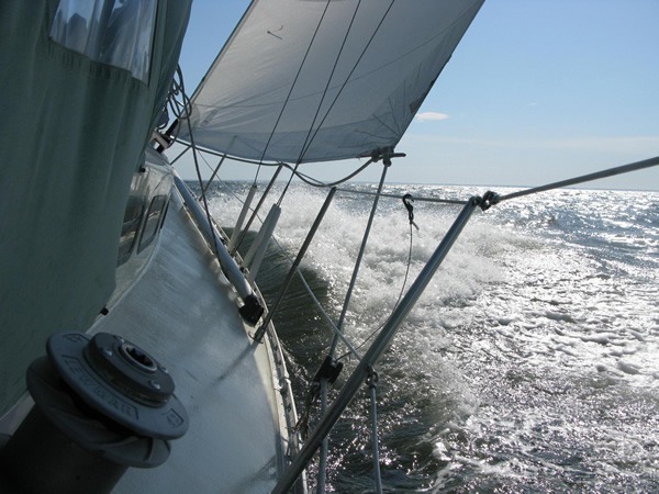 Work sailing on a yawl