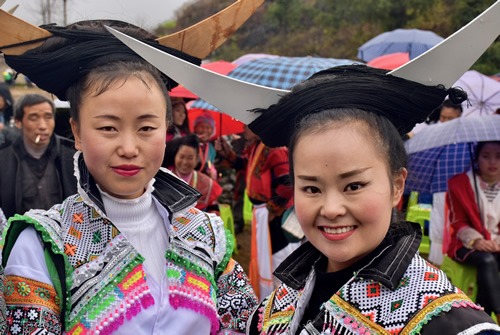 White Miao woman.