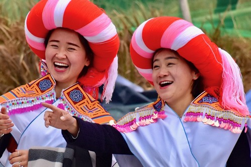 At the Tiaohua Festival: who is photographing whom?