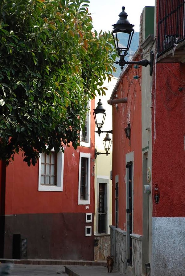 An alley in colorful Guanajuato, Mexico.