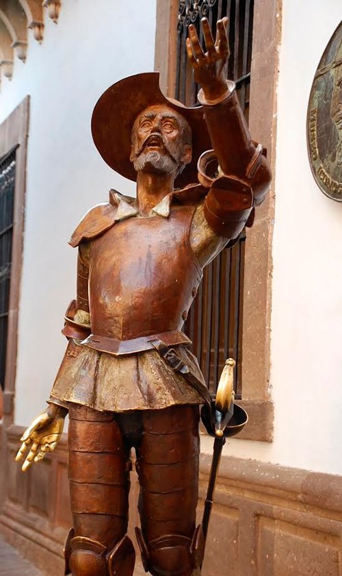 Statue of Don Quijote in Guanajuato.