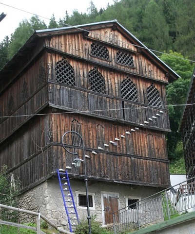 Tabià (barn) in Zoppè