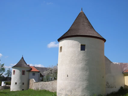 The fortified village of Zumberk.