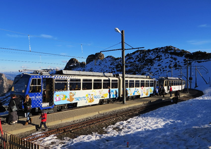 Train arrives at Santa Claus' House