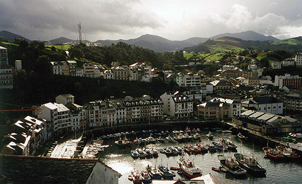 Luarca's fishing harbor.