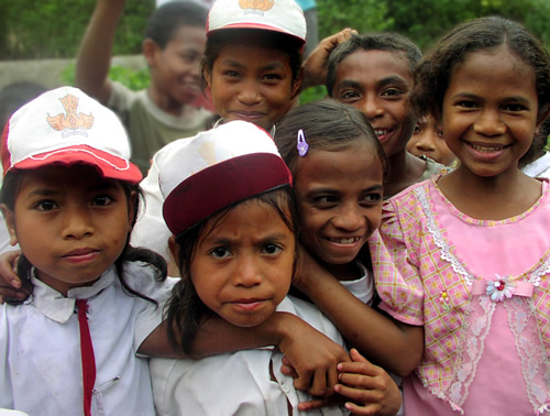 Welcoming Schoolsgirls 