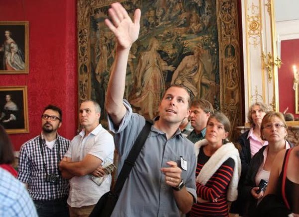 A job guiding a tour in the Chambord castle in France.