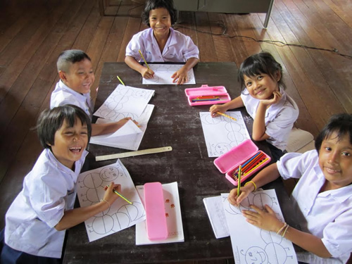 Teaching children in Thailand