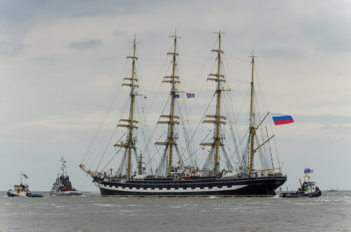 Volunteer on a Tall Ship