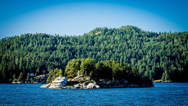 Vancouver island house in the middle of a lake.