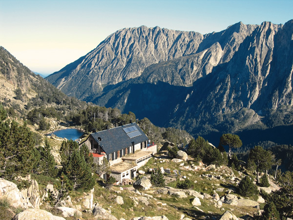 Hiking the Pyrenees: Refugi de Amitges