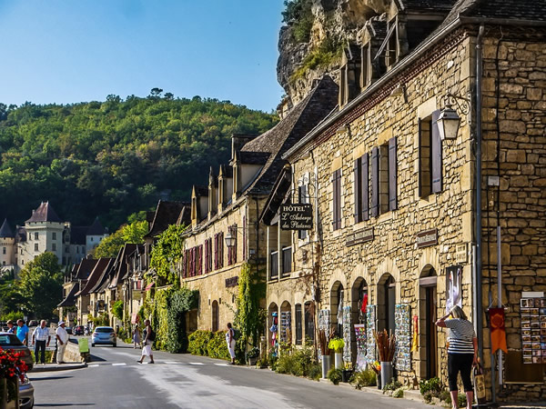 Teach abroad in a French village, such as Perigord