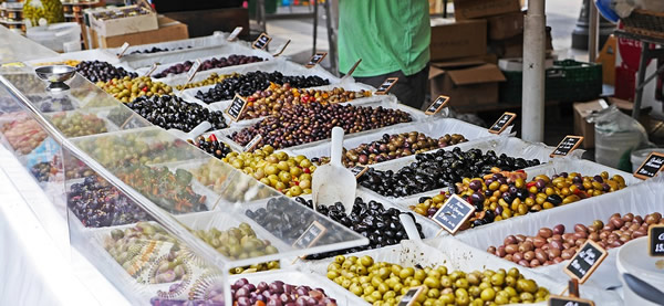 Nice market olives
