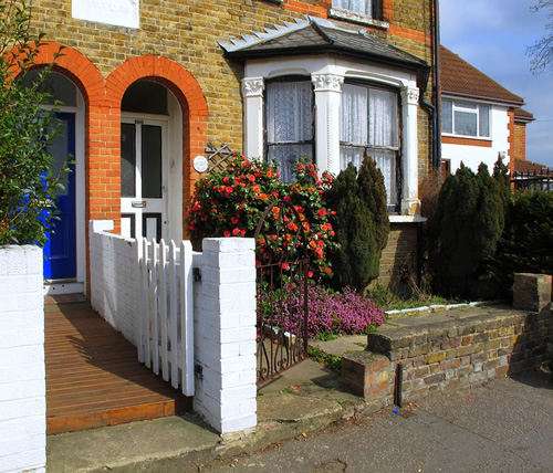 Moving And Living Abroad In The Uk