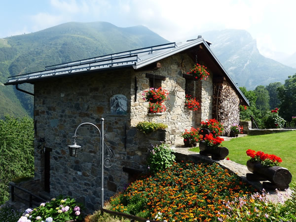 A home abroad in Italy in the hills.